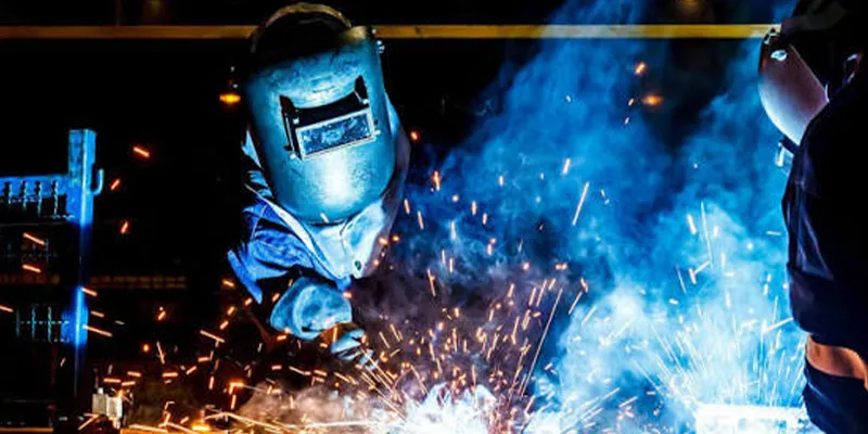 How Does Temperature Interact with Welding and Fabrication.webp