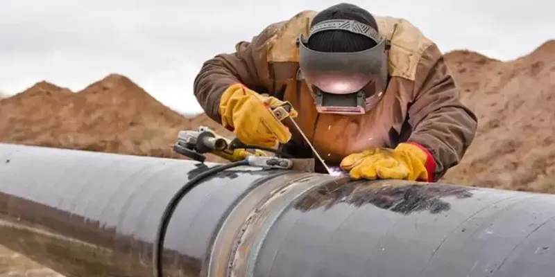 Field Welding.webp